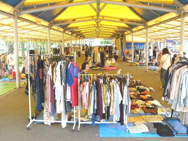 fleamarket09.jpg